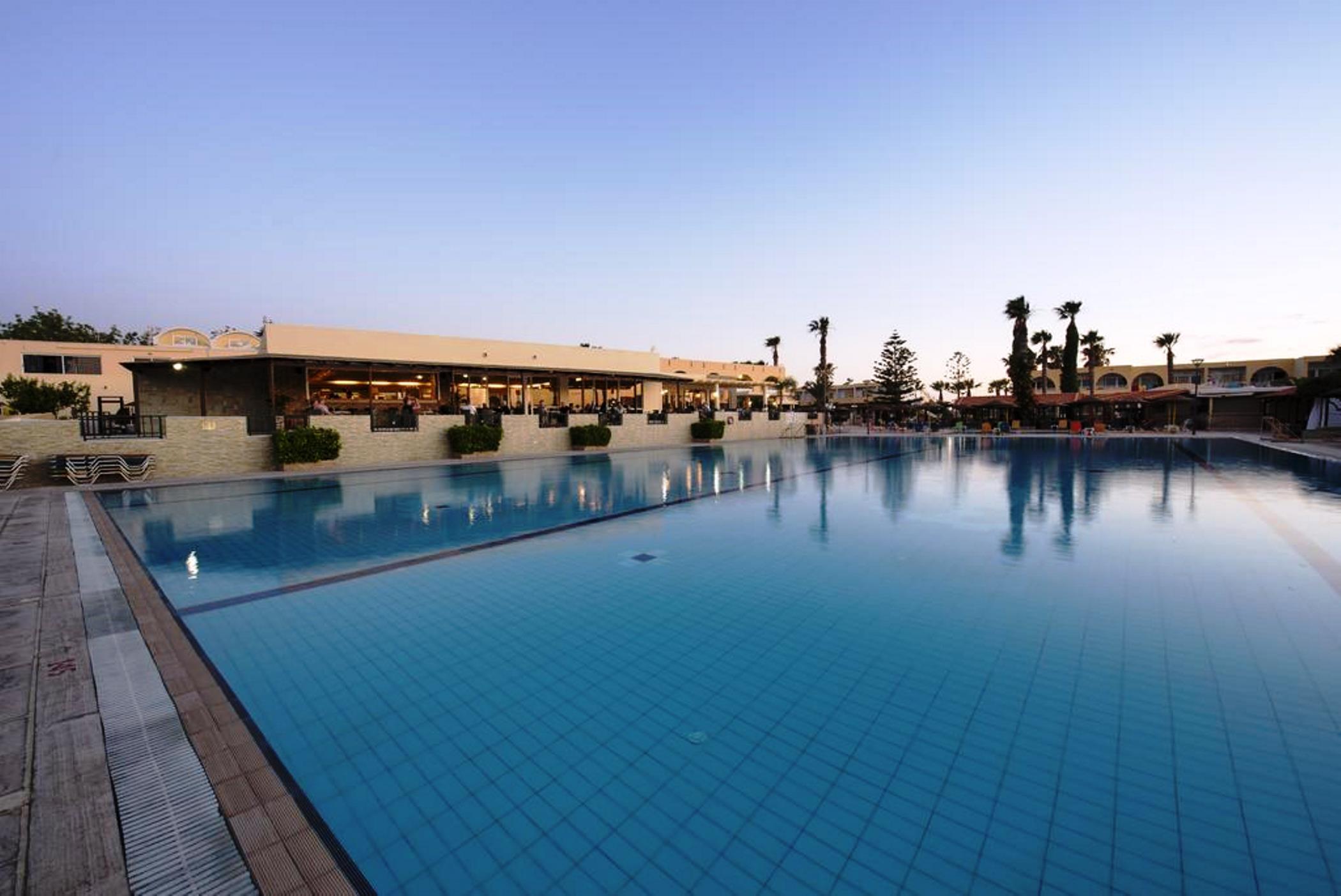 Hotel Eurovillage Achilleas 4*